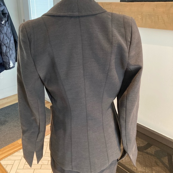 Tavan & Mitto suit with skirt Dark Grey size 4 US - Picture 5 of 9
